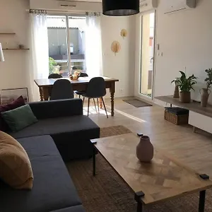 Ensoleille-terrasse - Parking Gratuit - Isle Sur La Sorgue Appartement LʼIsle-sur-la-Sorgue